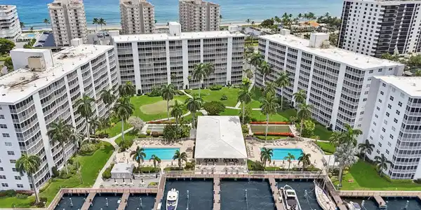 3224 S Ocean
