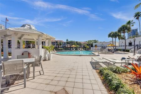 300 Three Islands Blvd