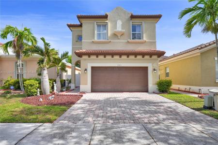 3743 NE 10th Ct