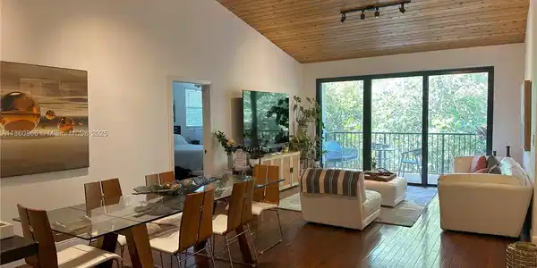 55 Ocean Lane Dr