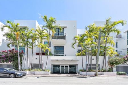 7744 Collins Ave