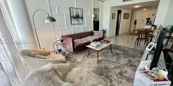 900 Bay Dr Unit 211