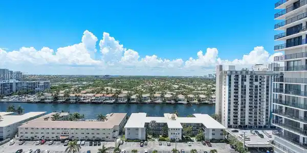 2201 S Ocean Dr