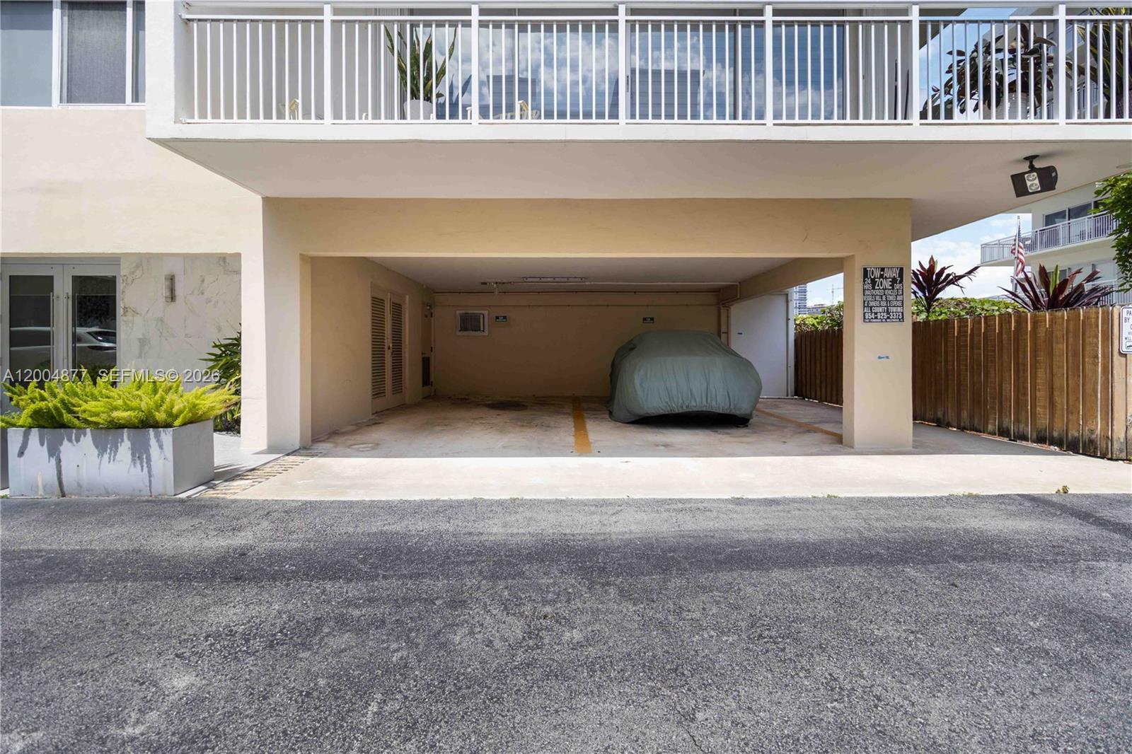 Image 2: only private covered space
