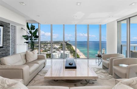 6899 Collins Ave