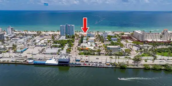 311 N N Surf Rd