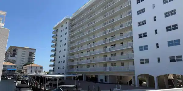 1160 Hillsboro Mile