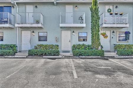 4107 NE 21st Ter