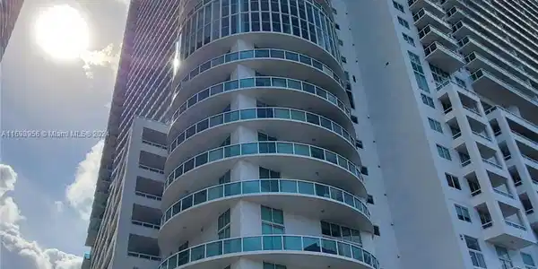 1800 N Bayshore Dr