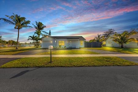 912 Cardinal Pl