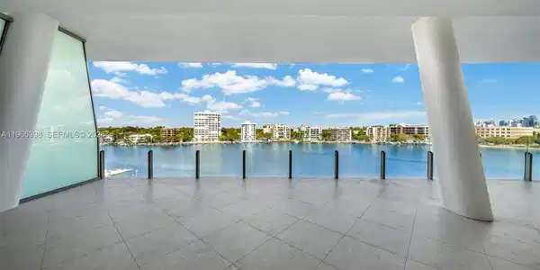 5 Grove Isle Drive