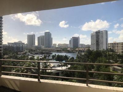 600 Three Islands Blvd