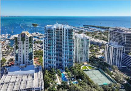 2627 S Bayshore Dr