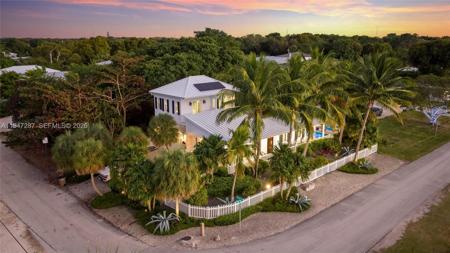 65 Tarpon Ave