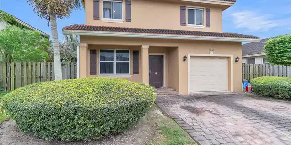 11050 SW 225th
