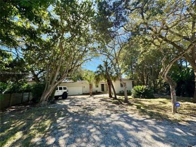 5930 SW 80th St