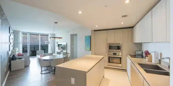 4111 S Ocean Dr
