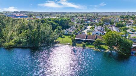 1464 Yellowthroat St