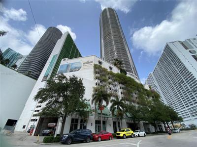 1750 N Bayshore Dr