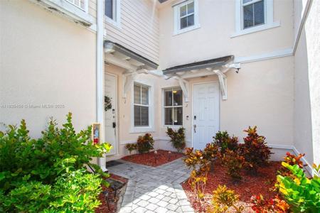 153 SE 28th Pl