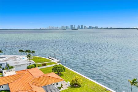 7500 W Treasure Dr