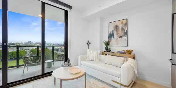 580 72nd