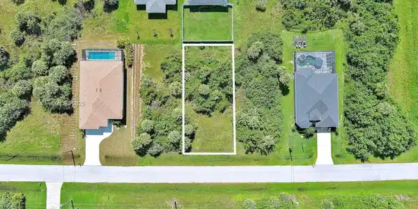148 Spring Dr