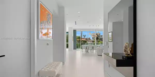 16500 Collins Ave
