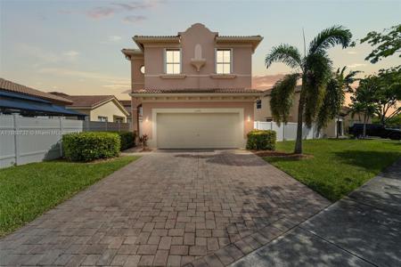 1151 NE 39th Ave