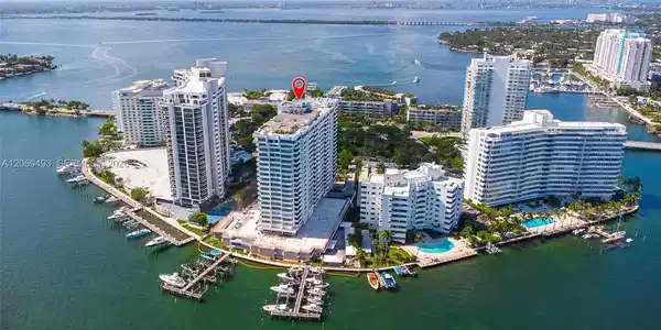 11 Island Ave