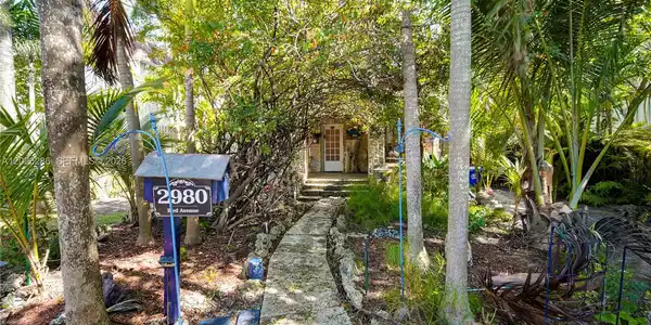 2980 Bird Ave