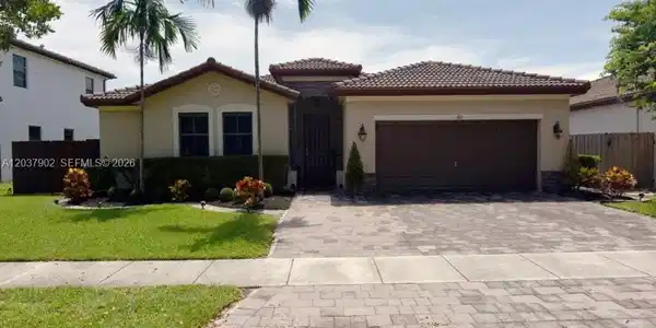 163 SE 36th Ave