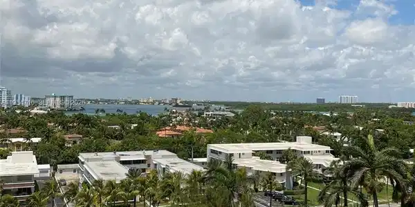 Image 3: West sunset view over Biscayne Bay