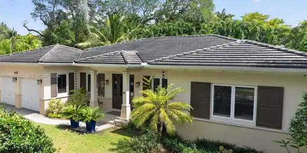 442 Amalfi Ave