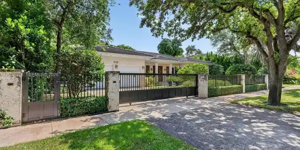 Image 4: Contemporary-modern custom home in prestigious South Gables with luxury finishes, spectacular wood v