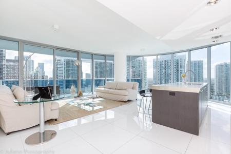 200 Biscayne Boulevard Way
