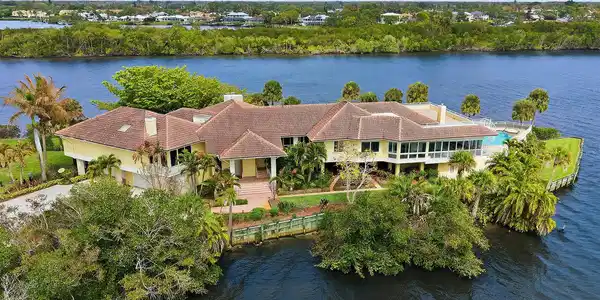12198 SE Riverbend