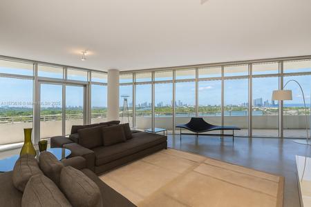 6101 Aqua Ave