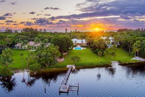 318 S Beach Rd