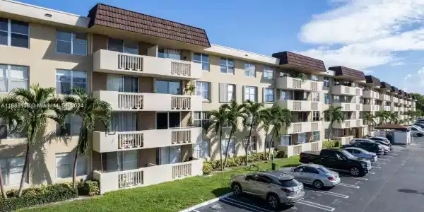 1800 Sans Souci Blvd