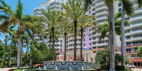 781 Crandon Blvd