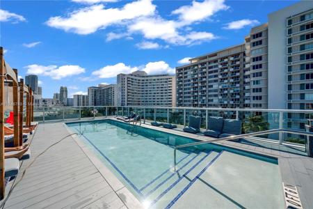 1215 West Ave