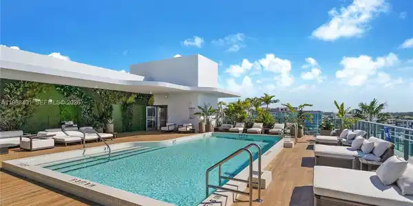 Image 4: Amazing views from the Rooftop pool
