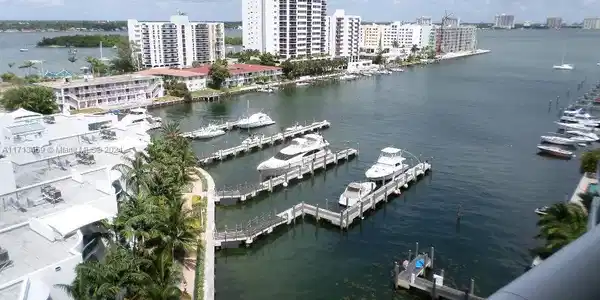 7910 Harbor Island Dr