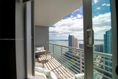 325 S Biscayne Blvd