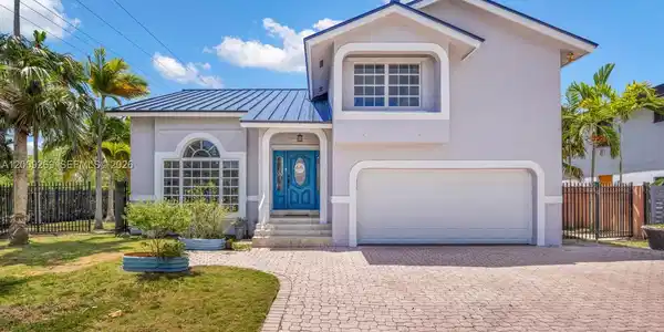 8900 SW 159th Ter