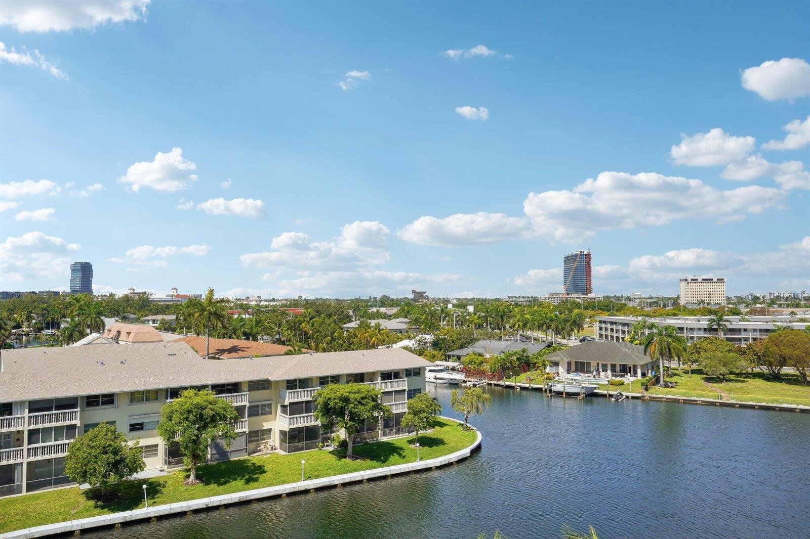 Image 2: 33-web-or-mls-Golden Isles Dr-1604-033