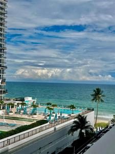 4250 Galt Ocean Dr