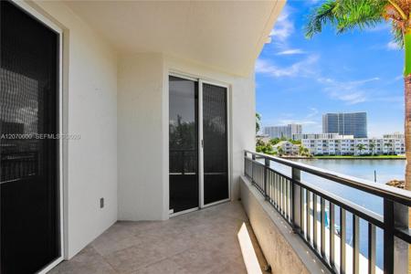 2880 NE 14th St Cswy