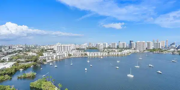 17301 Biscayne Blvd
